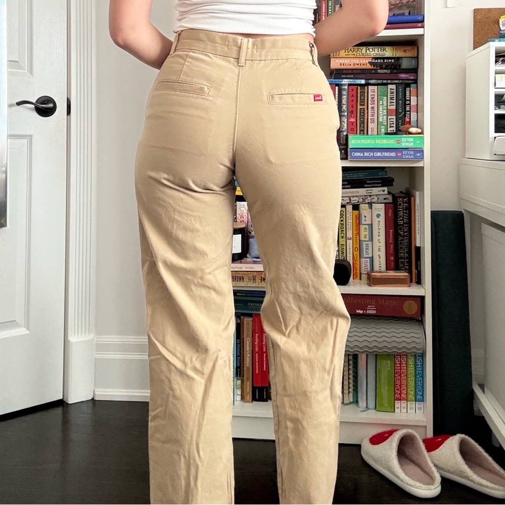 Women's Levi’s Tan Pants